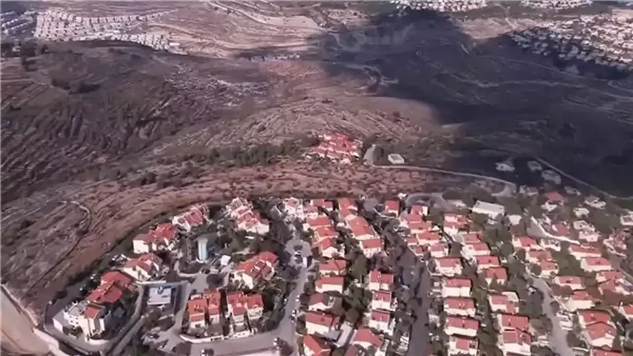 بريطانيا تستدعي القائم بالأعمال الإسرائيلي احتجاجًا على مشروع الاستيطان ‘E1’ في الضفة الغربية