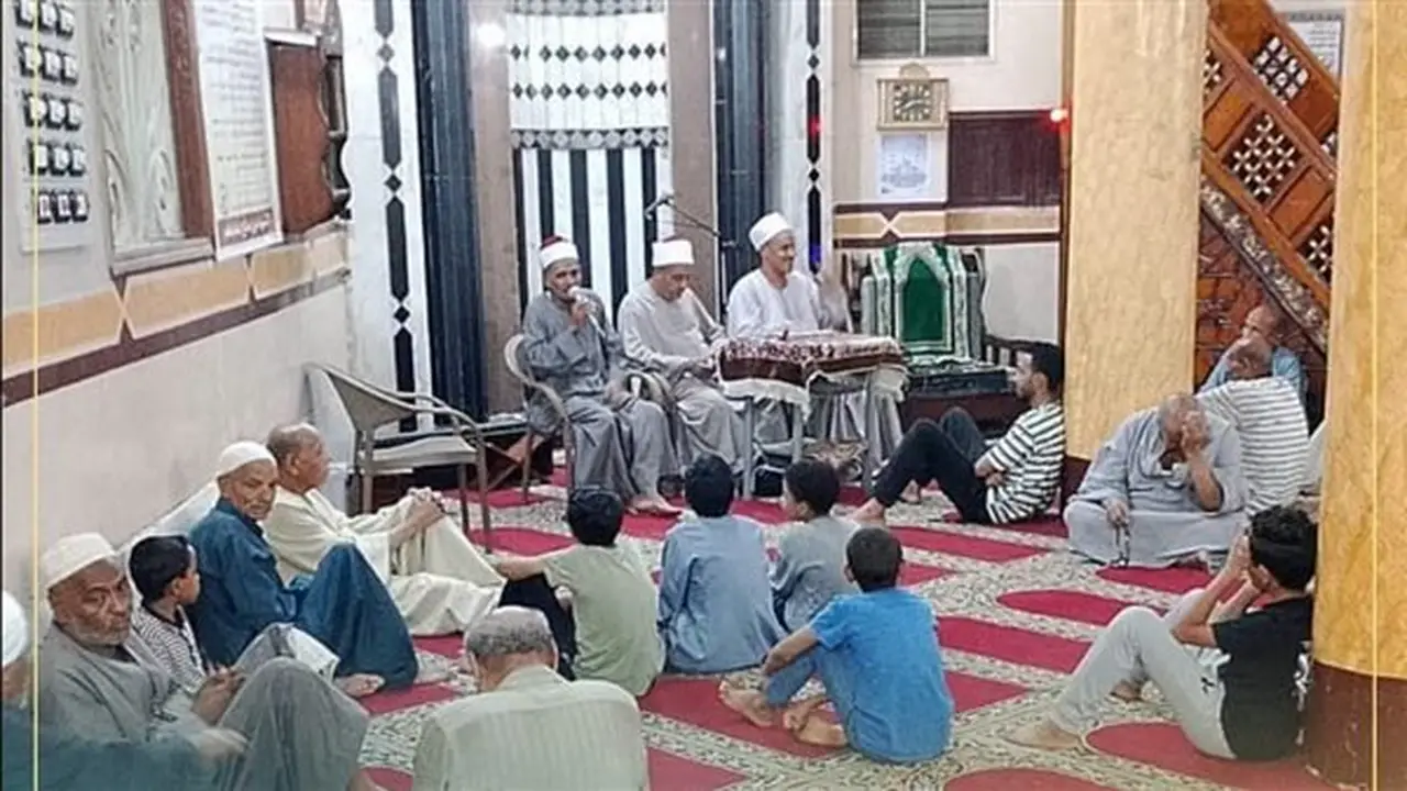 أوقاف قنا تستمر في احتفالات المولد النبوي الشريف في 33 مسجدًا