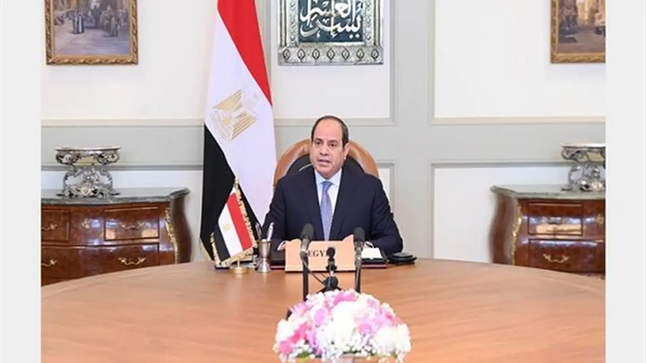 السيسي يؤكد دعم مصر لأمن قطر ويرفض المساس بسيادتها واستقرارها
