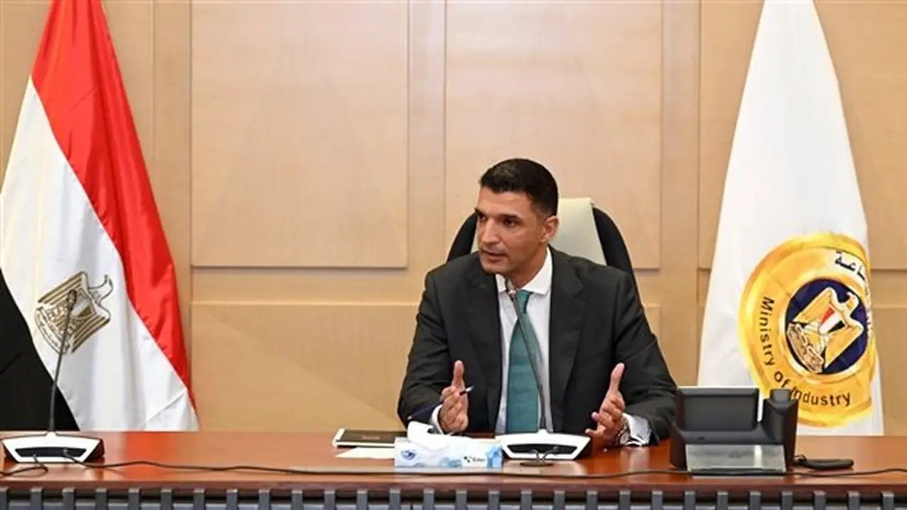التيسيرات الجديدة للمصانع في وثيقة التأمين: تفاصيل وآثار إيجابية