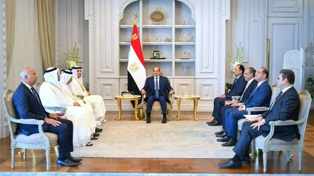مباحثات السيسي ورئيس وزراء قطر: تعزيز العلاقات الثنائية وتطورات إقليمية (فيديو)