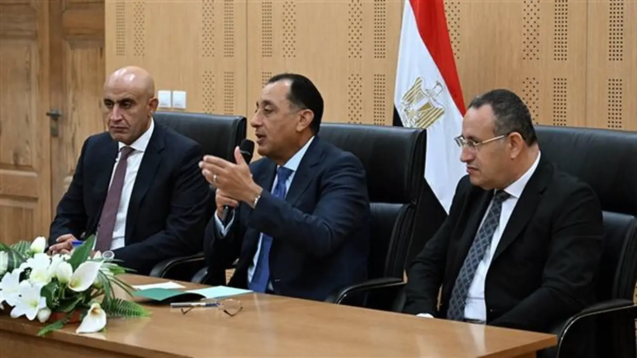 مدبولي: على طلاب الطب التكيف مع التكنولوجيا لتفادي فقدان الميزة التنافسية