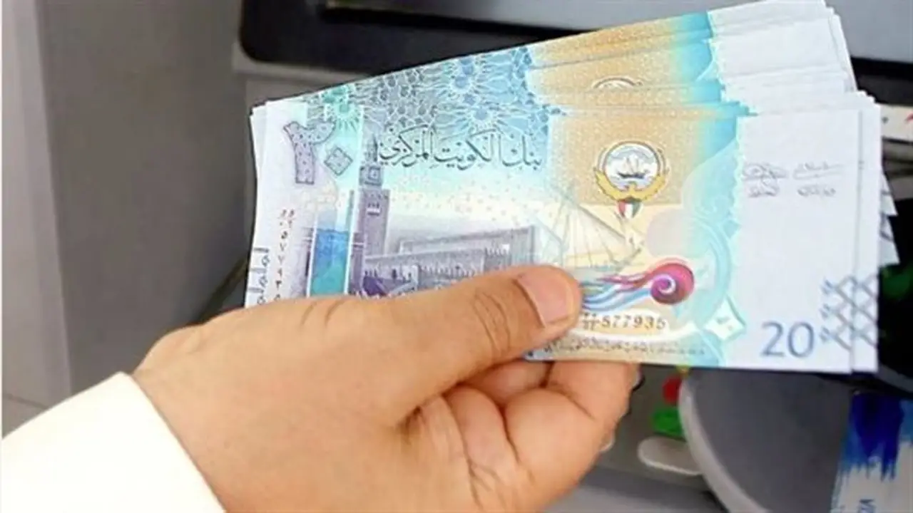 ارتفاع سعر الدينار الكويتي مقابل الجنيه في 5 بنوك رئيسية