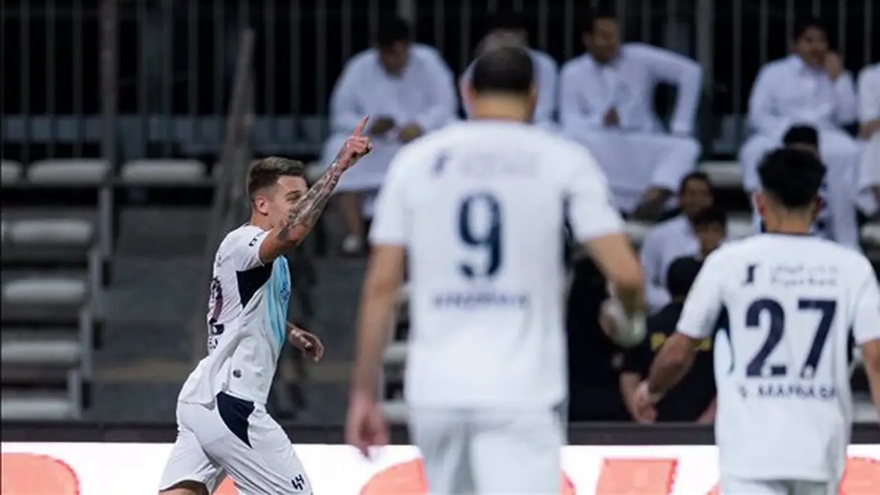 الهلال يتألق ويحقق فوزًا ساحقًا على الفيحاء بثلاثية نظيفة في دوري روشن السعودي