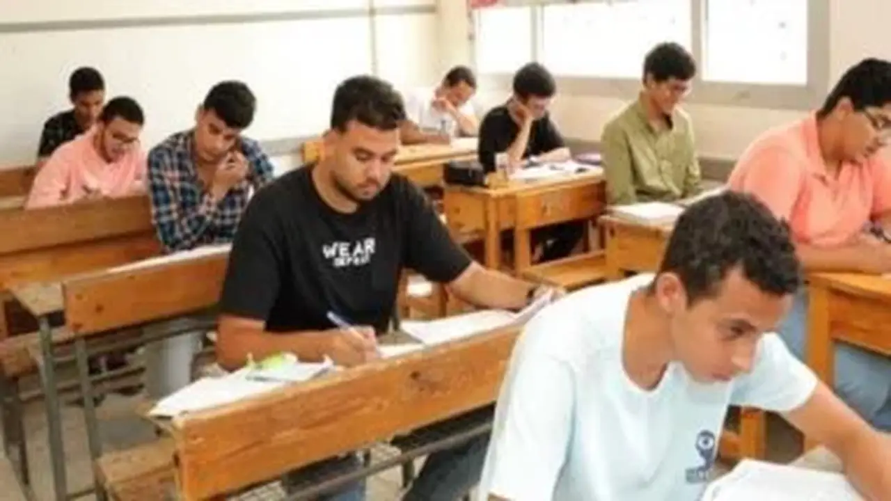 ثلاث فئات من الطلاب يؤدون امتحانات الثانوية العامة للدور الثاني 2026