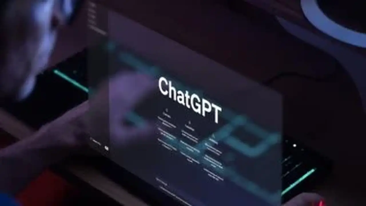 ChatGPT يطلب إذنك لتتبع نشاطاتك على Mac
