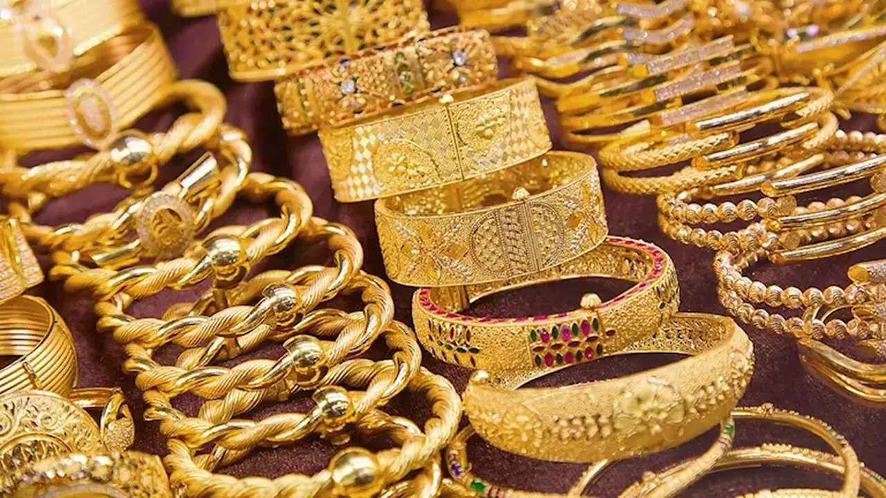آي صاغة: الأوقية تقترب من 4400 دولار وسط ترقب لقرارات الفائدة الأمريكية