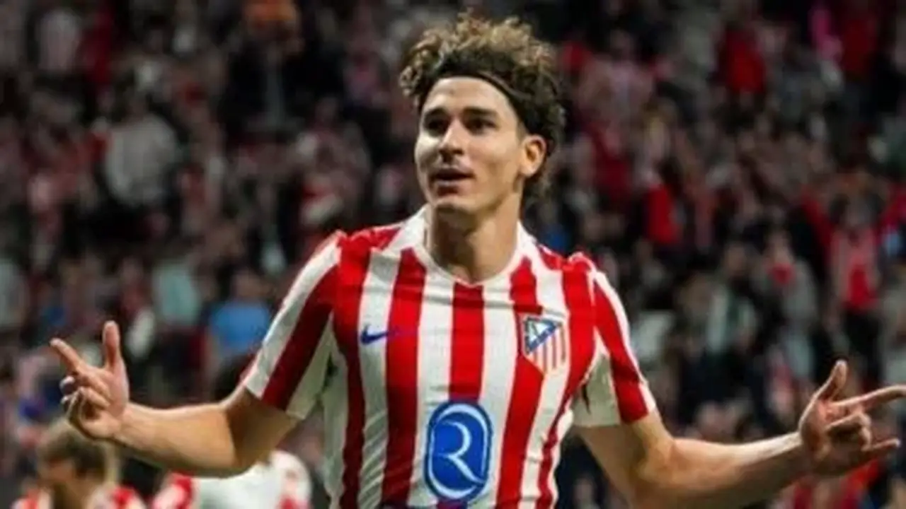 أتلتيكو مدريد يحدد شروط عودة جوليان ألفاريز بعد أزمة برشلونة