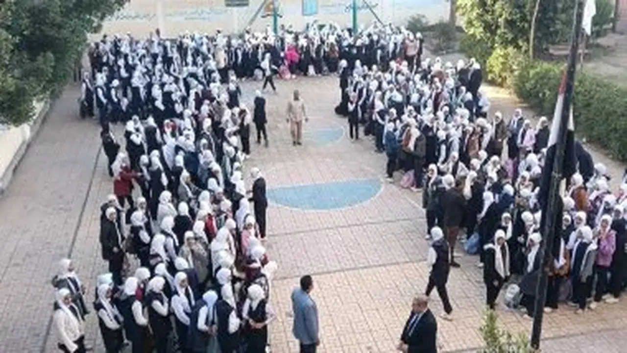 شروط نجاح تلاميذ المرحلة الابتدائية: اجتياز المقررات وحضور 70%