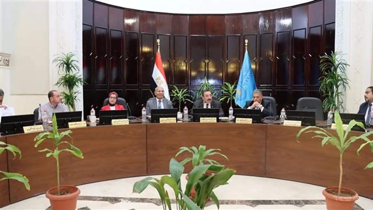 استعدادات جامعة الإسكندرية لاستقبال الطلاب الجدد ومتابعة إجراءات التنسيق والقبول