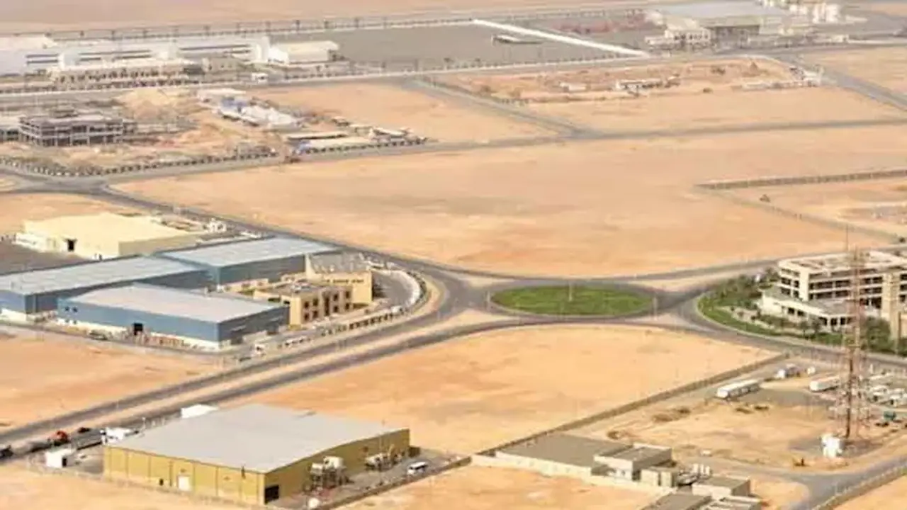 الهيئة العامة للتنمية الصناعية تستعيد أراضٍ غير مستغلة في بني سويف