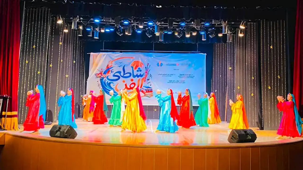 استمرار فعاليات “شاطئ الفن” بالغردقة بعروض فنية لأطفال الأنفوشي والمنيا