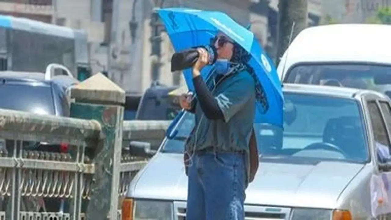 الأرصاد الجوية تتوقع طقسًا رطبًا الليلة مع غبار عالق