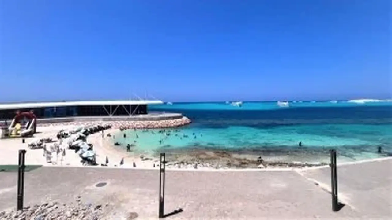 تحذير عاجل من الأرصاد للمصطافين بسبب ارتفاع الأمواج على الشواطئ