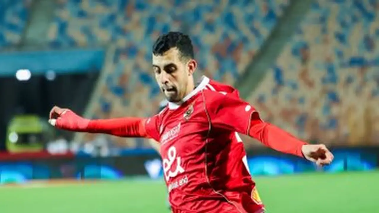 الأهلي يناقش رفع اسم يوسف بلعمري من القائمة وإعادة ترتيب اللاعبين الأجانب