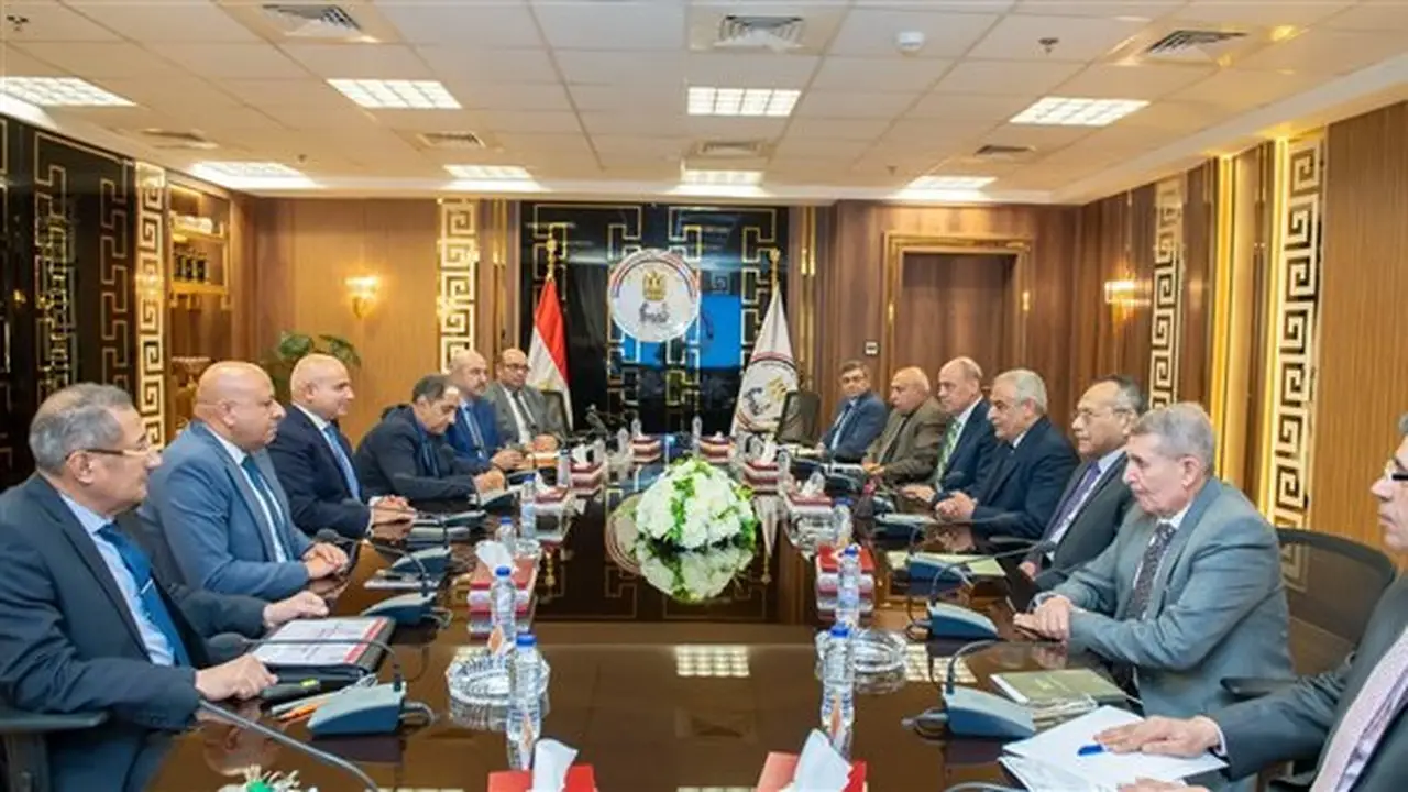 تعاون مثمر بين وزارة الإنتاج الحربي والهيئة الاقتصادية لقناة السويس لتنفيذ المشروعات التنموية
