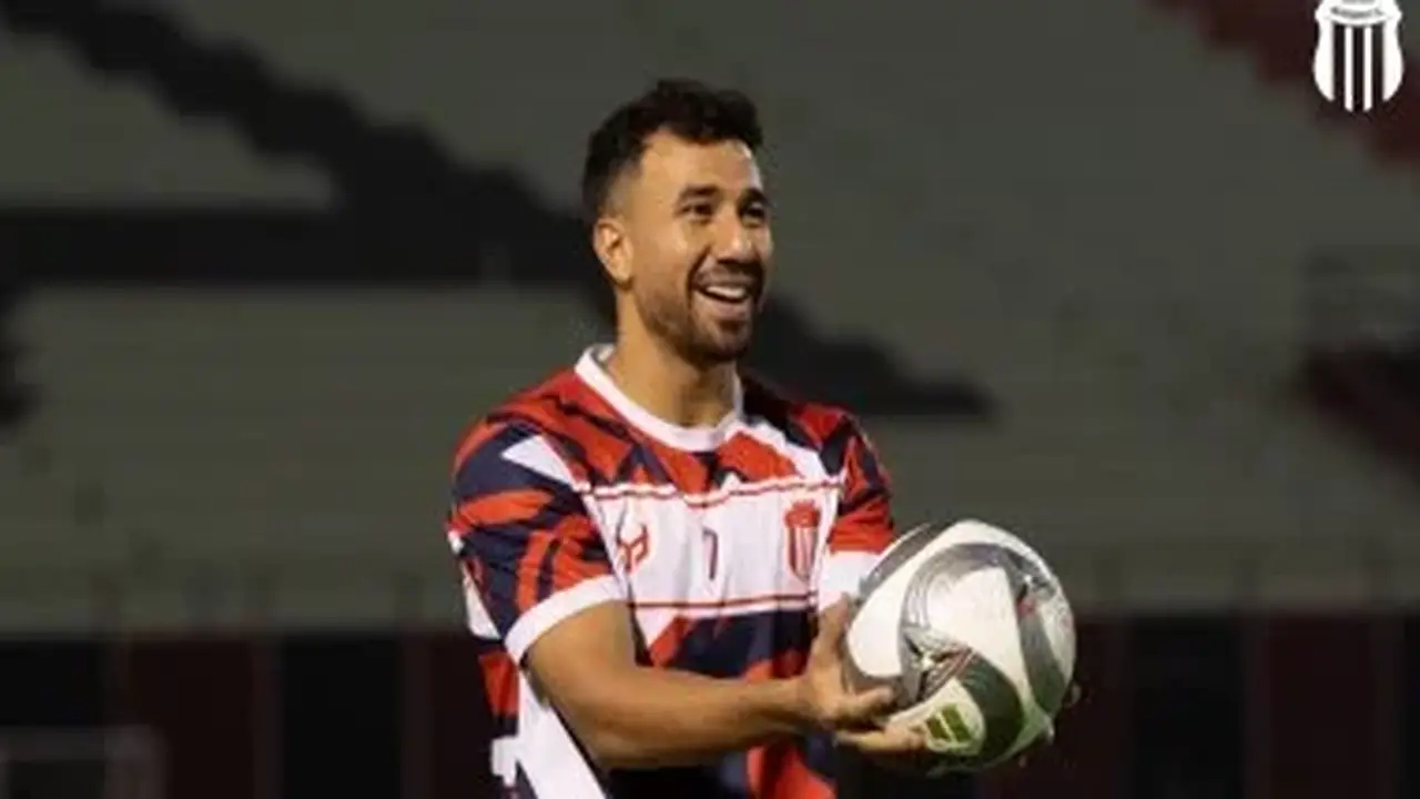 ماوريسيو دولاك: تريزيجيه يجمع الموهبة والقدرة التنافسية قبل مواجهة الاتفاق