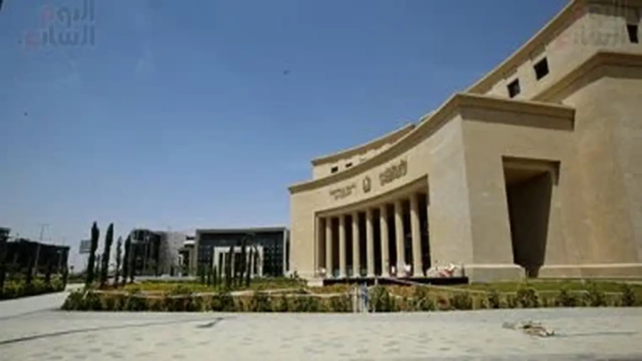 البنك المركزي المصري يثبت أسعار الفائدة على الإيداع والإقراض