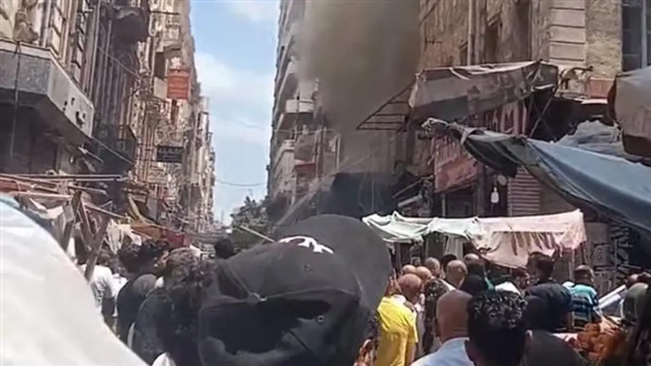 جهود مكثفة للحماية المدنية للسيطرة على حريق في مبنى مديرية التربية والتعليم بالإسكندرية