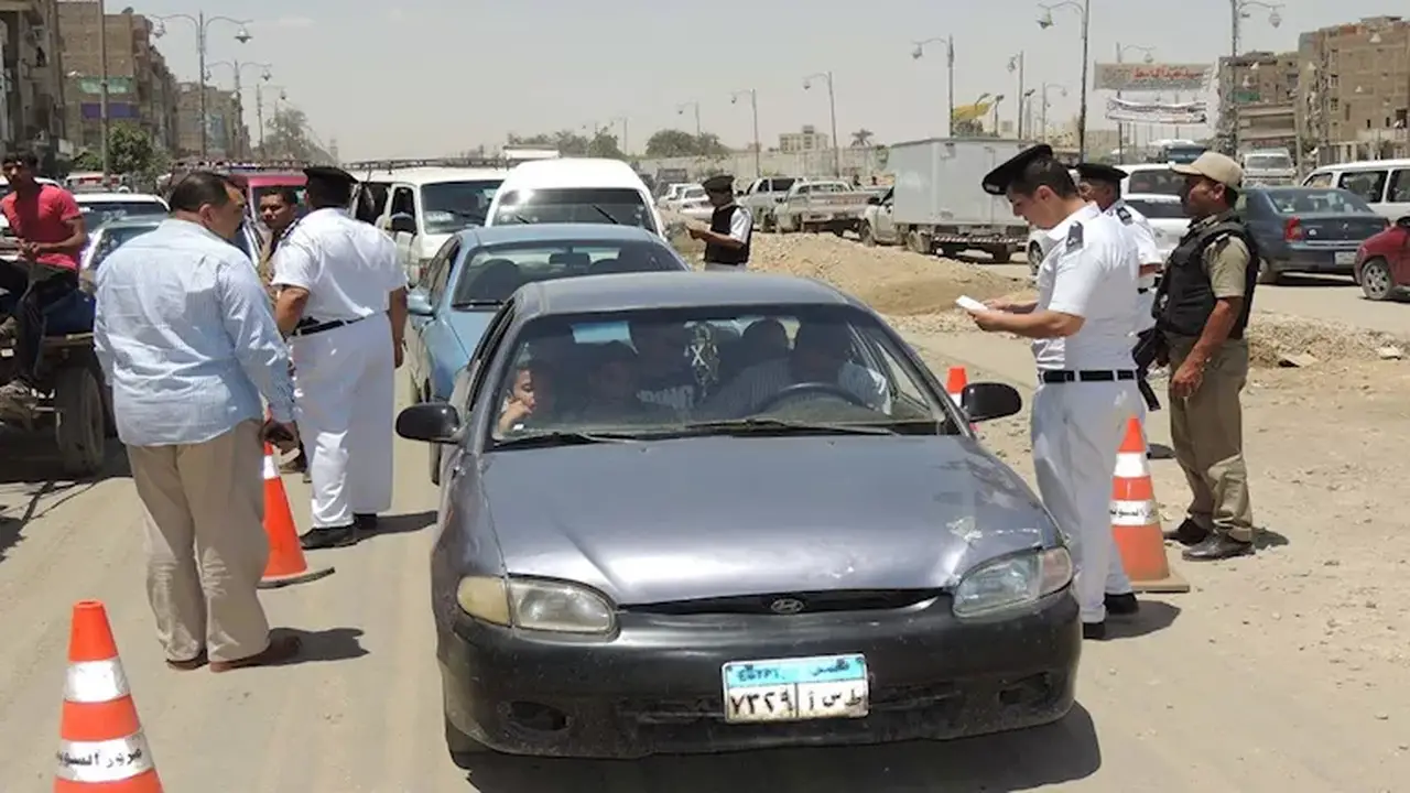 الداخلية تضبط 119 ألف مخالفة مرورية و4 ملايين جنيه في سوق سوداء خلال 24 ساعة