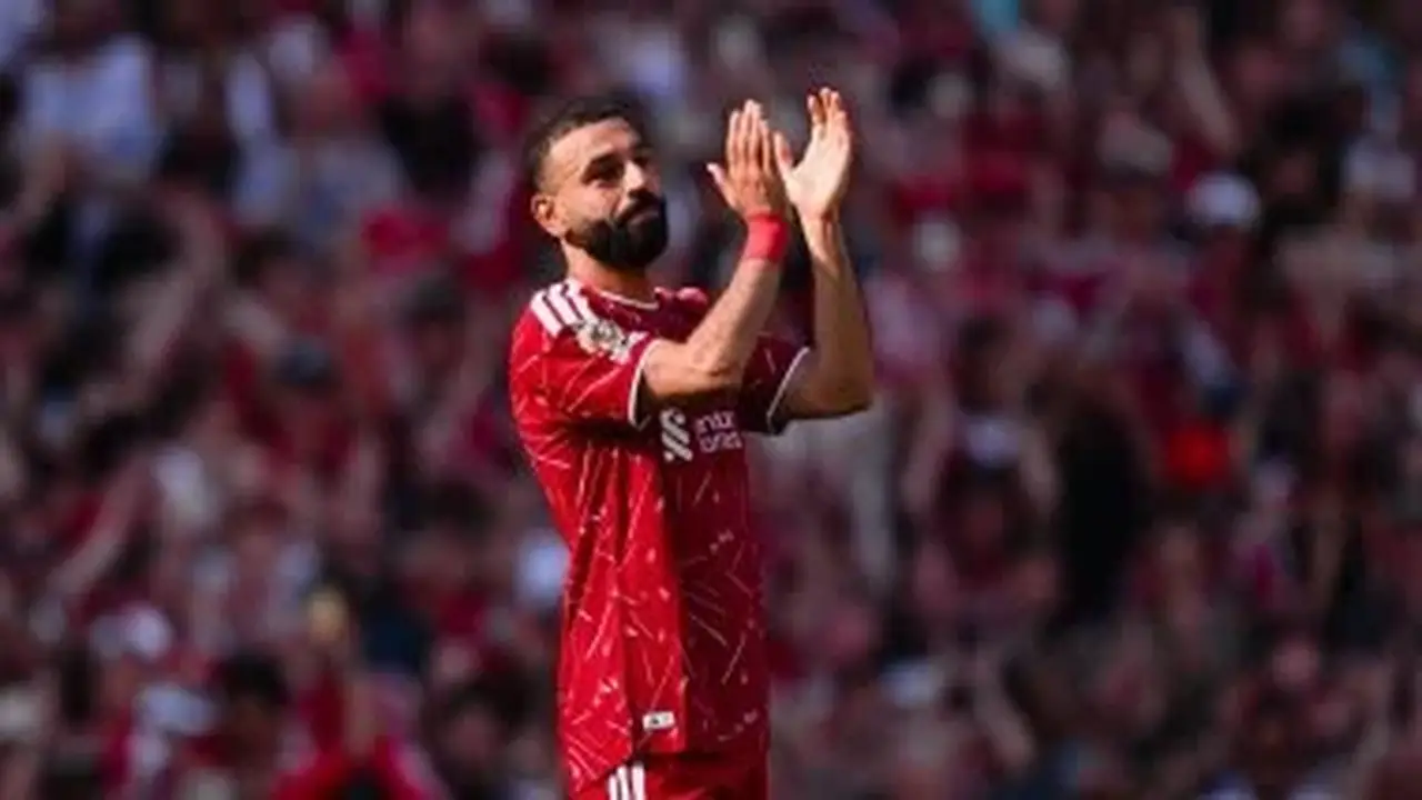 السوبر الأوروبي: ذكرى تتويج محمد صلاح قبل مواجهة باريس سان جيرمان وأستون فيلا