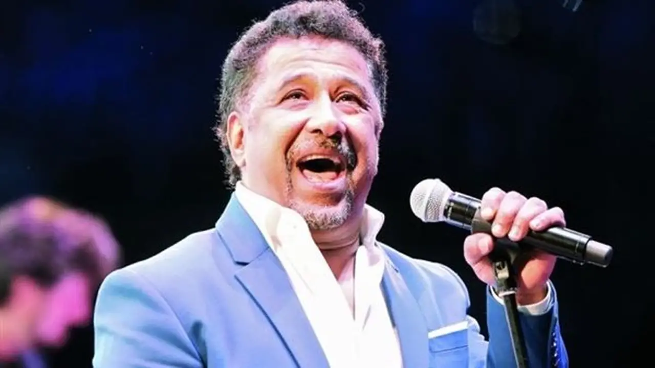 الشاب خالد يواصل جولته الغنائية بحفل جديد في المغرب قريبًا