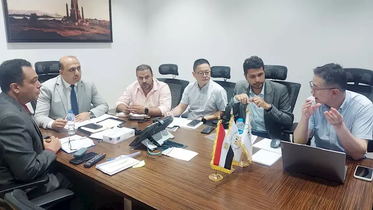 الصين تقدم خطة لتطوير المدافن الصحية في مصر: تفاصيل الاجتماع الرسمي