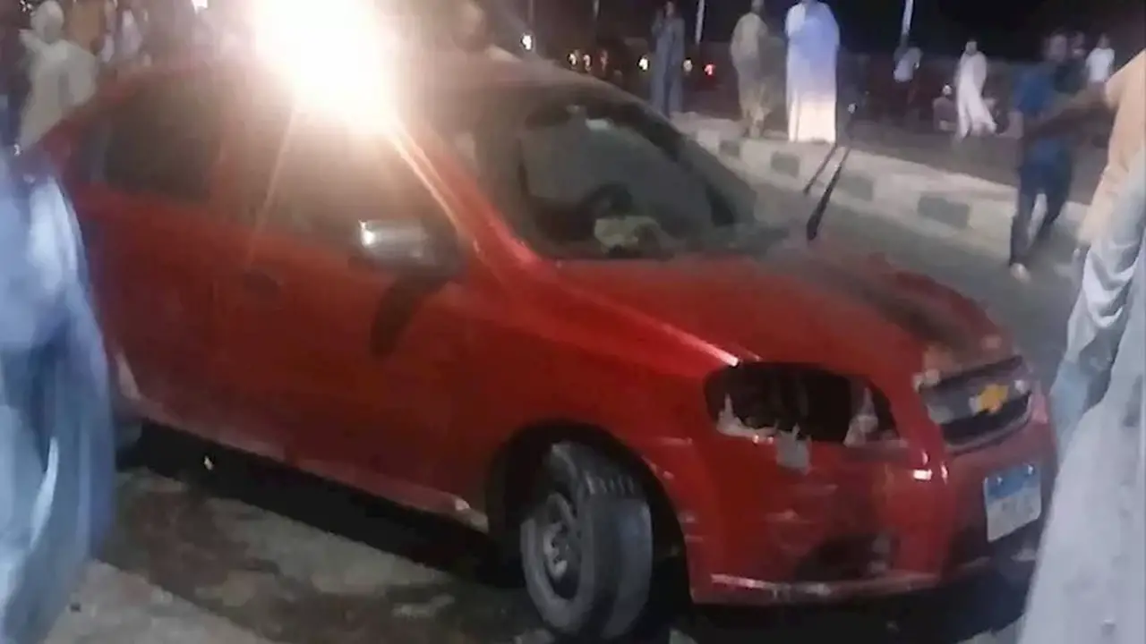 إصابة 4 شباب في حادث مروع على كوبري النيل بالمنيا – صور