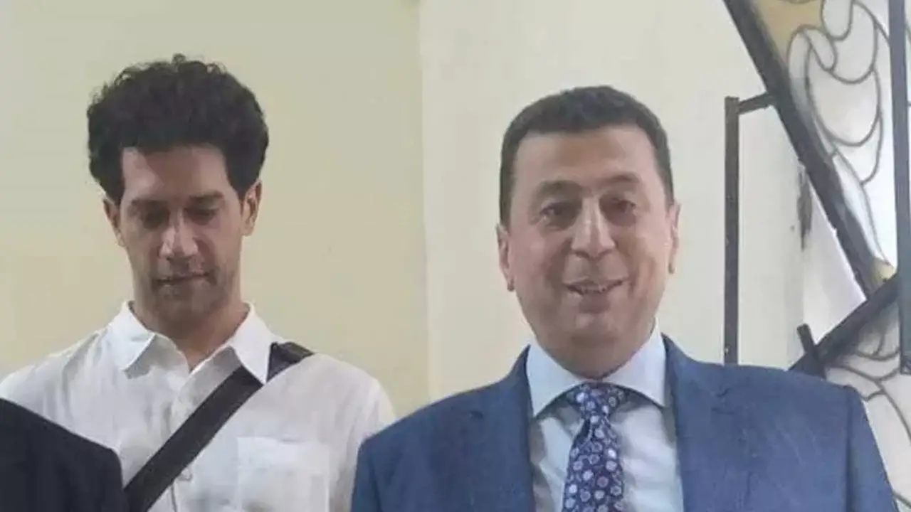 الفنان أحمد مجدي يغادر نيابة قصر النيل بعد الإدلاء بأقواله حول اقتحام مكتبه