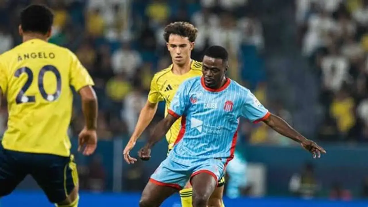 النصر والرياض يتفقان على إقامة مباراتهما في «الأول بارك»
