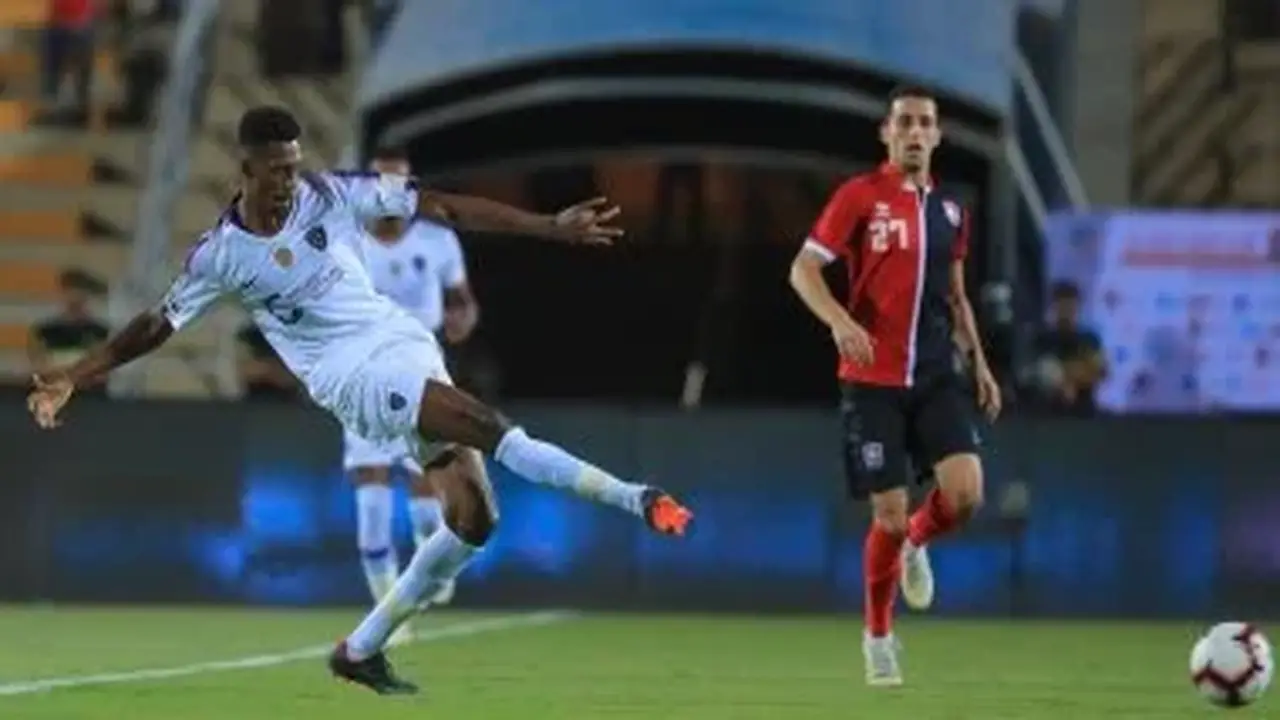 الهلال السعودي يسعى للدفاع عن لقبه أمام الرائد في كأس خادم الحرمين