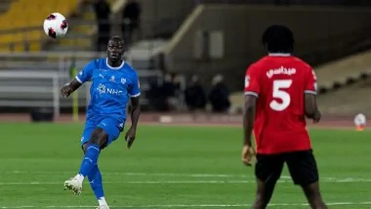 الهلال يتأهل إلى دور الـ16 بكأس خادم الحرمين بعد الفوز على الرائد بهدفين نظيفين
