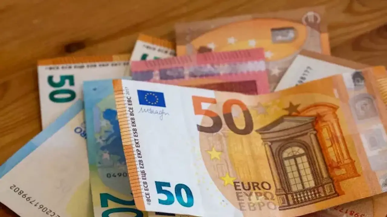 تراجع سعر اليورو مقابل الجنيه في 5 بنوك خلال تعاملات الأربعاء