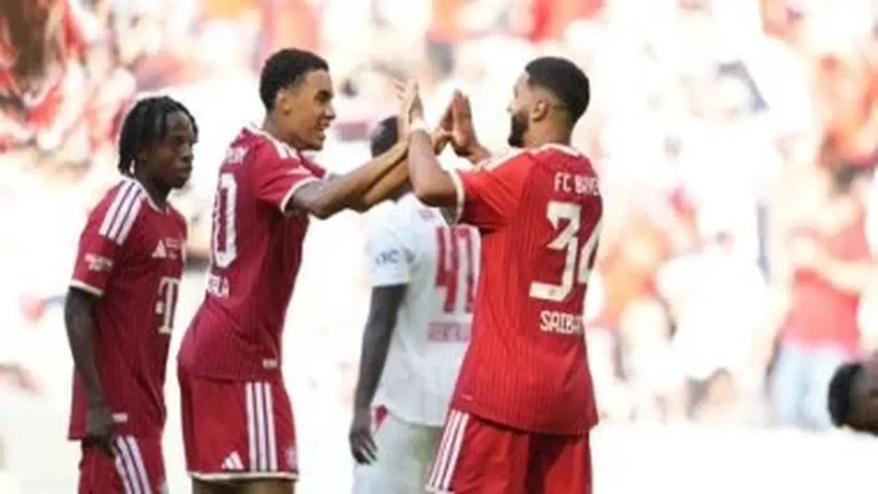 بايرن ميونخ يتوج بكأس تيليكوم بعد فوزه على لايبزيج 3-1.. فيديو