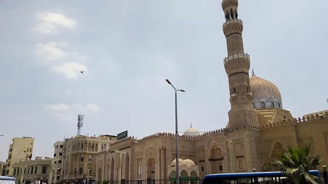 بث مباشر: شعائر صلاة الجمعة من مسجد السيدة زينب