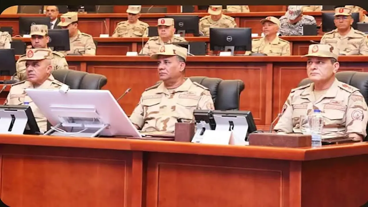 وزير الدفاع يشهد تنفيذ مشروع مراكز القيادة الاستراتيجي التعبوي للقوات المسلحة