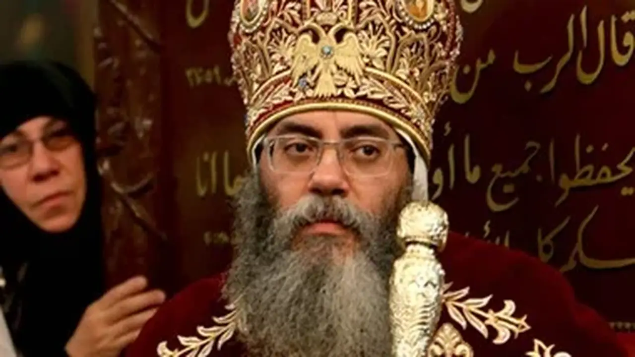 بطريركية الأقباط الأرثوذكس بالقدس تقدم اعتذارًا عن تداول فيديو قديم نُسب خطأ لبابا الفاتيكان