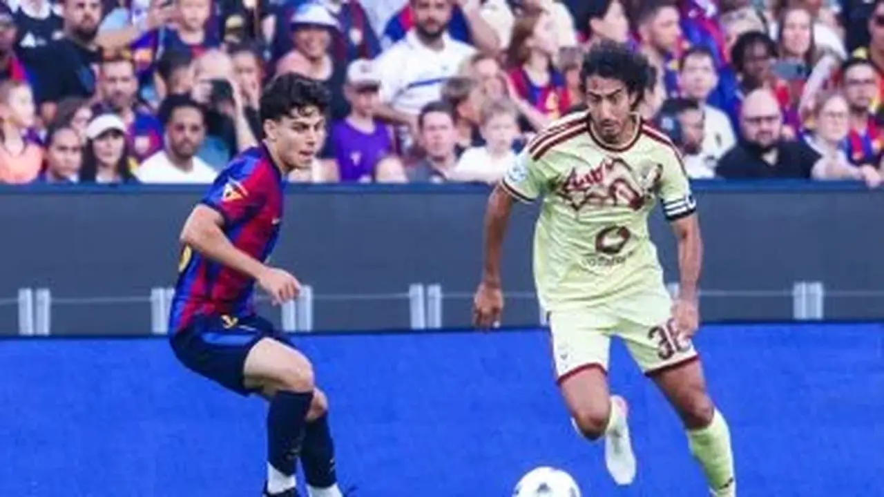 عودة بعثة الأهلي إلى القاهرة بعد مواجهة برشلونة في كأس خوان جامبر