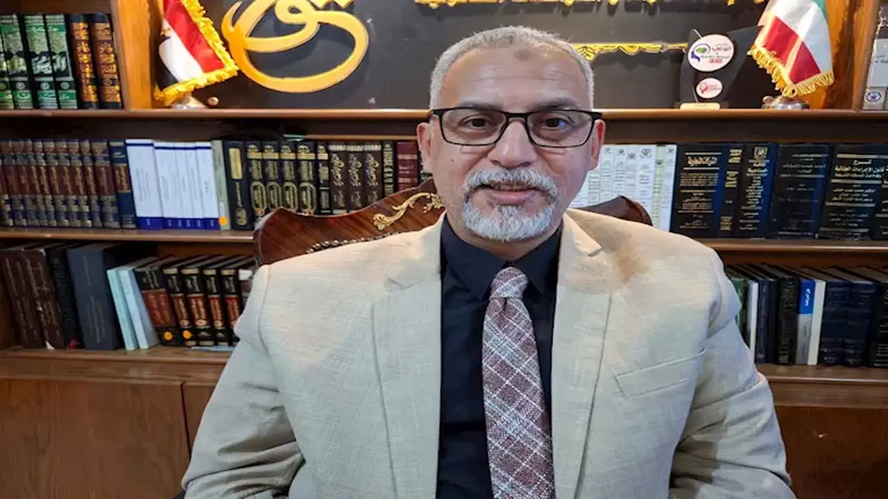 محامي المتهم في مذبحة سوهاج يتراجع عن انسحابه بعد تواصل عائلته