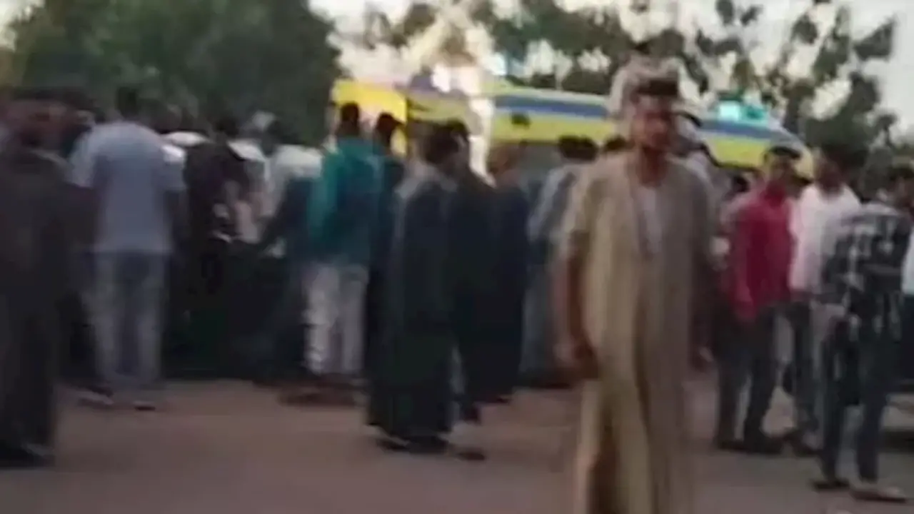 محافظ المنوفية ومدير الأمن يزوران موقع حادث كفر داود الذي أسفر عن مصرع شخصين وإصابة 18 آخرين – صور