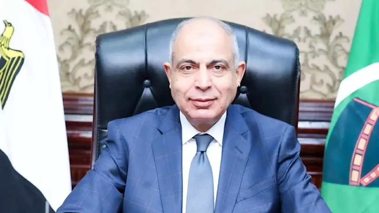 التضامن والهلال الأحمر يقدمان الدعم لأسر ضحايا حادث المنيا الذي أودى بحياة 4 أشخاص