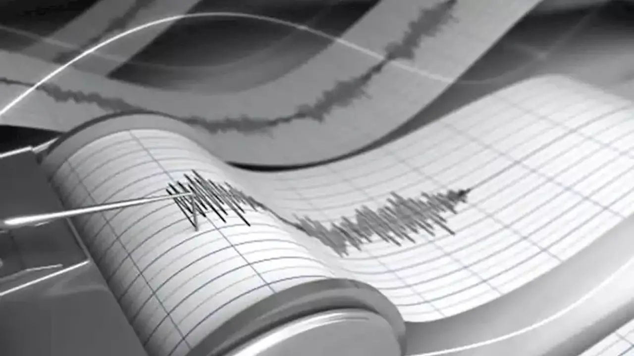 زلزال بقوة 5.9 درجة يهز منطقة فلوريس في إندونيسيا