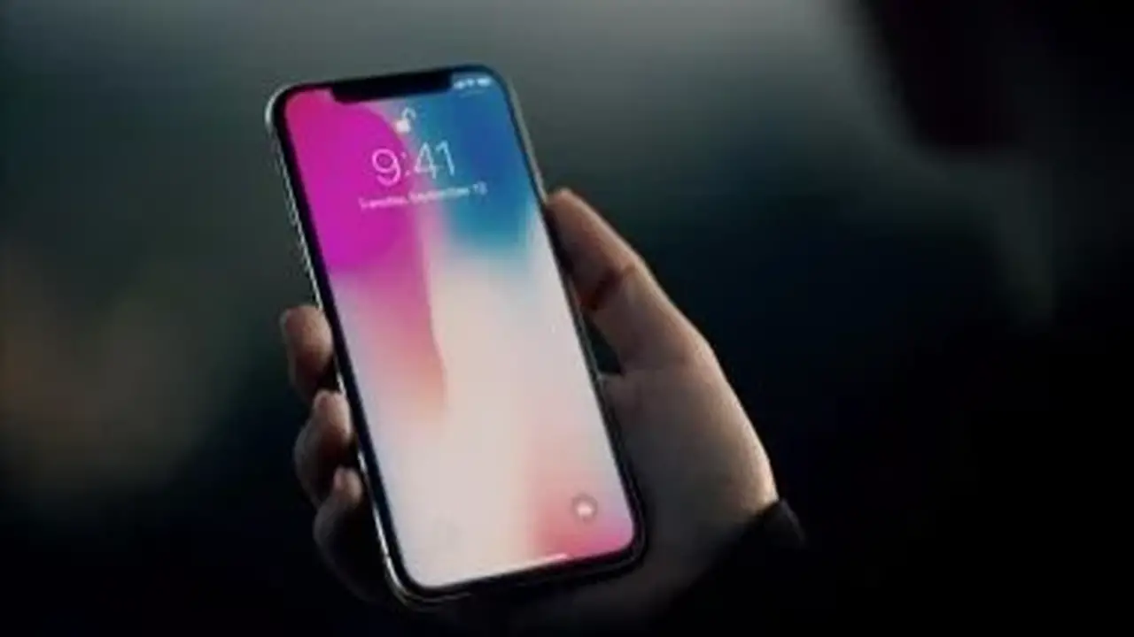 آبل تعلن رسميًا عن توقف دعم iPhone X: ماذا يعني ذلك للمستخدمين؟