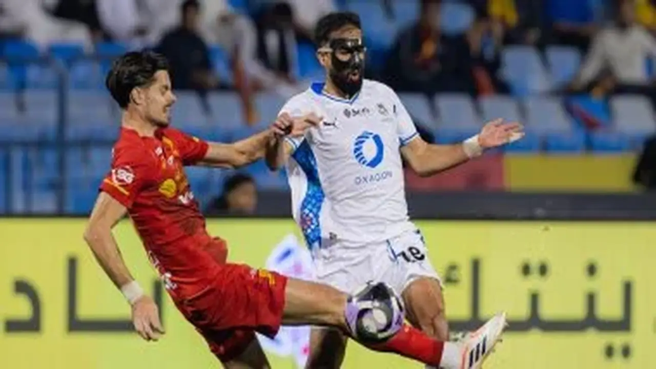 تشكيل مباراة الشباب والقادسية في انطلاقة الدوري السعودي