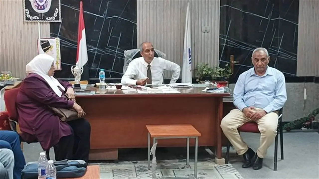إدارة نجع حمادي التعليمية تؤكد على سد عجز المعلمين وجاهزية المدارس للعام الدراسي الجديد