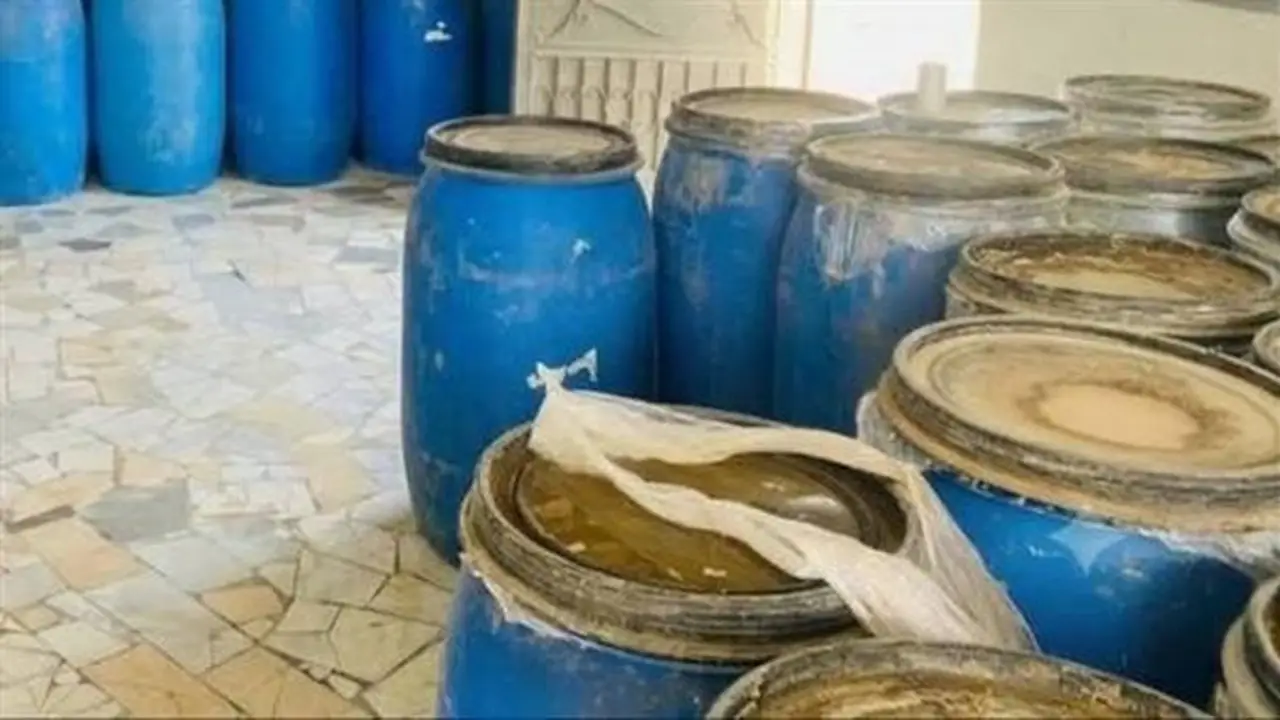 حملة تموينية في الفيوم تضبط 2450 كيلو من الصودا الكاوية المستخدمة في صناعة المخللات