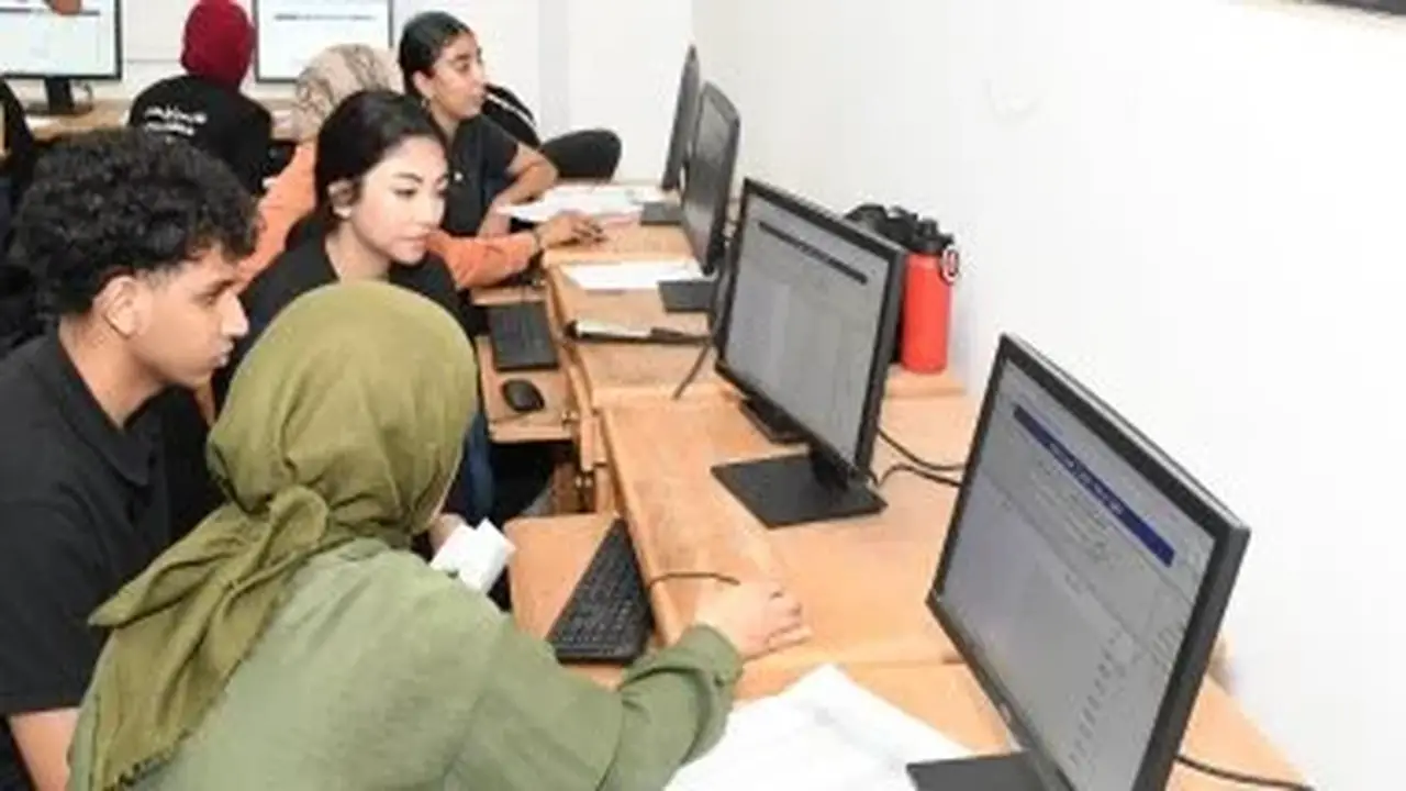 المرحلة الثانية من التنسيق: الجامعات الحكومية تواصل تقديم الدعم الفني لتسجيل الرغبات