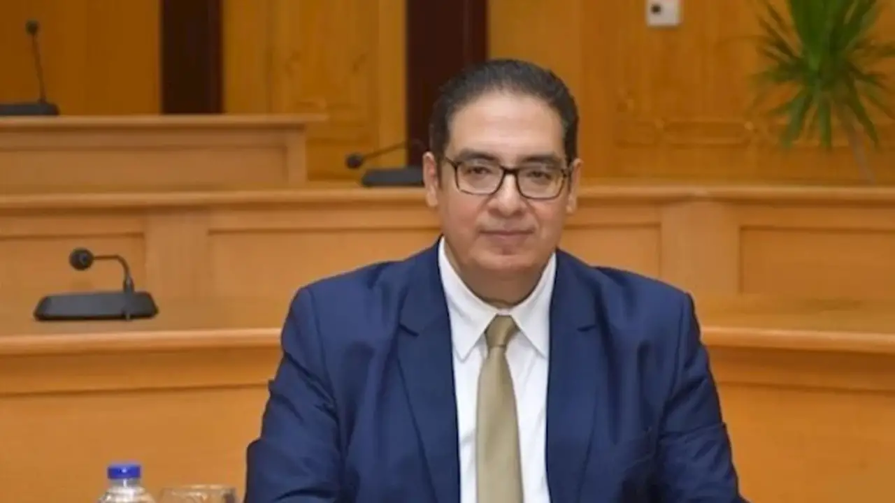 توجيهات رئيس جامعة القاهرة الأهلية بشأن إجراءات التقديم للعام الدراسي 2026/2027