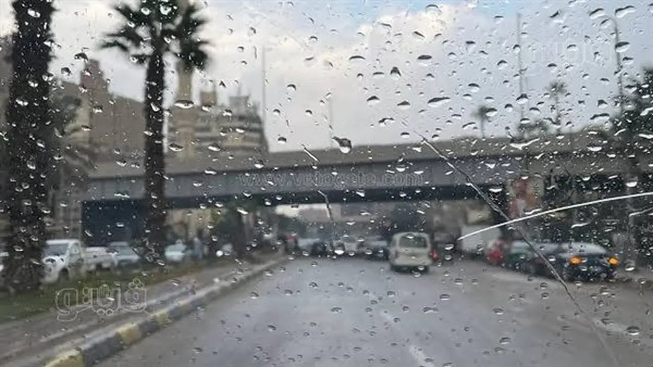 توقعات الطقس اليوم: أمطار خفيفة وتحذيرات من نشاط الرياح على الشواطئ
