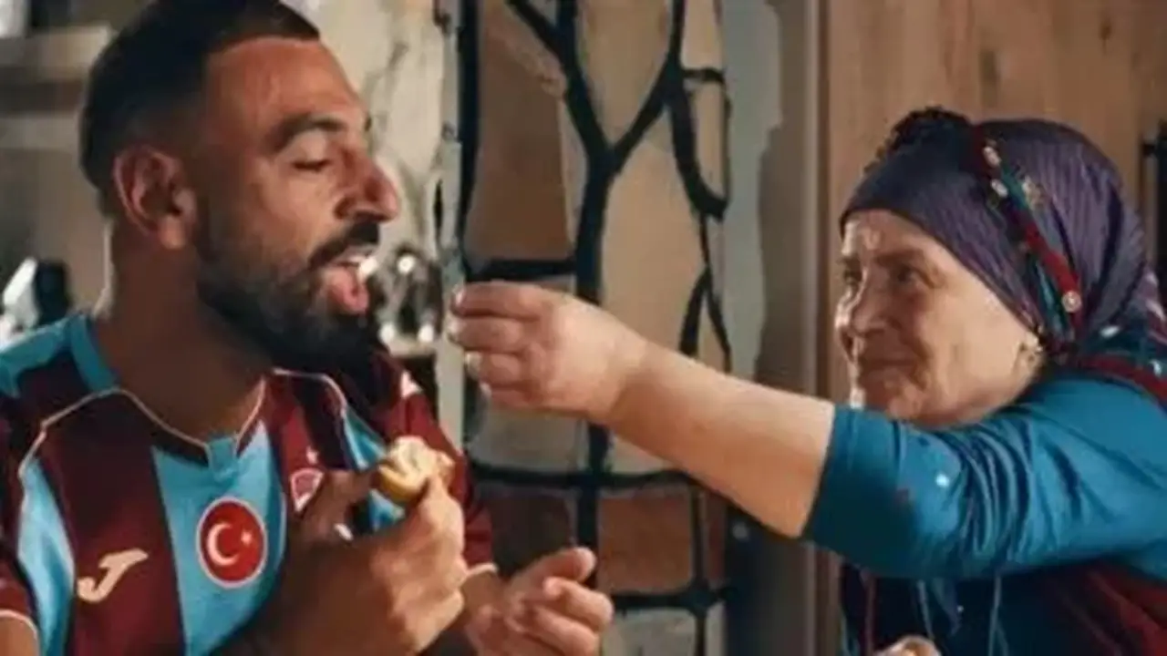 خديجة أكباش: شعرت أن صلاح كأنه